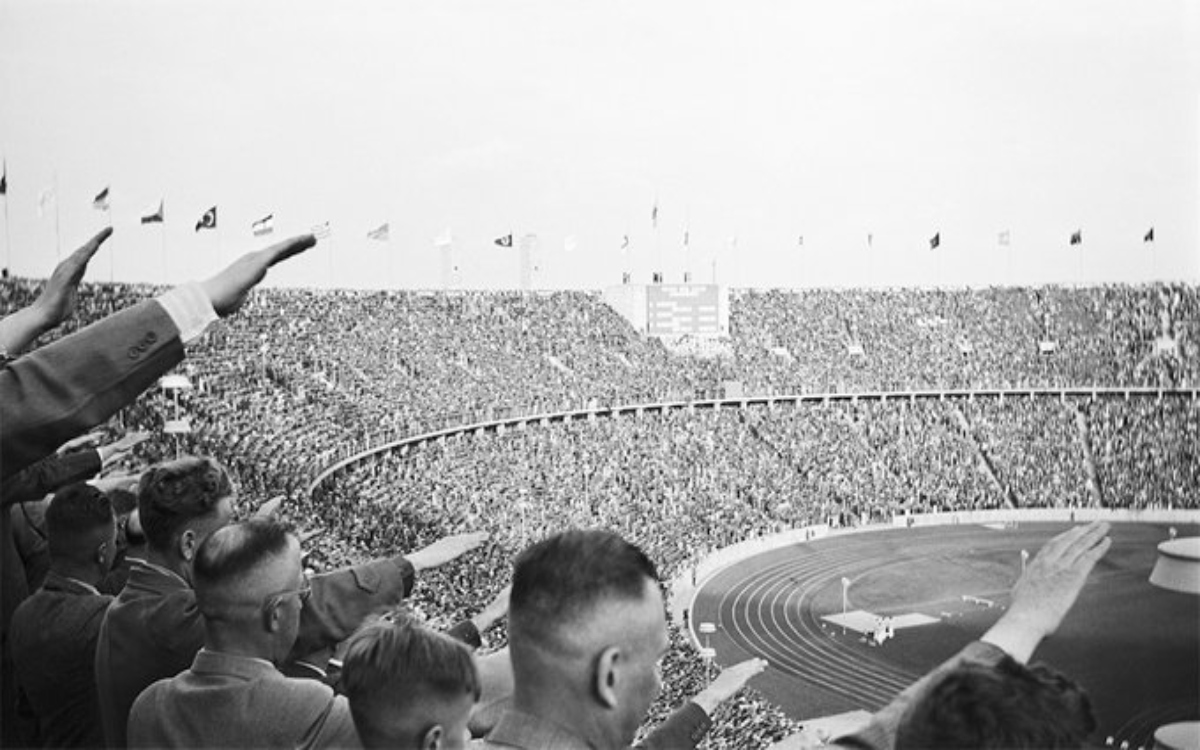 Mundial 2026 | Presentan la exposición: “Sportswashing. Las celebraciones deportivas como campaña de blanqueamiento político” | Video