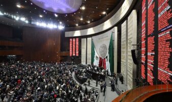 Diputados avalan tope a 'pensiones doradas' entre protestas por retroactividad