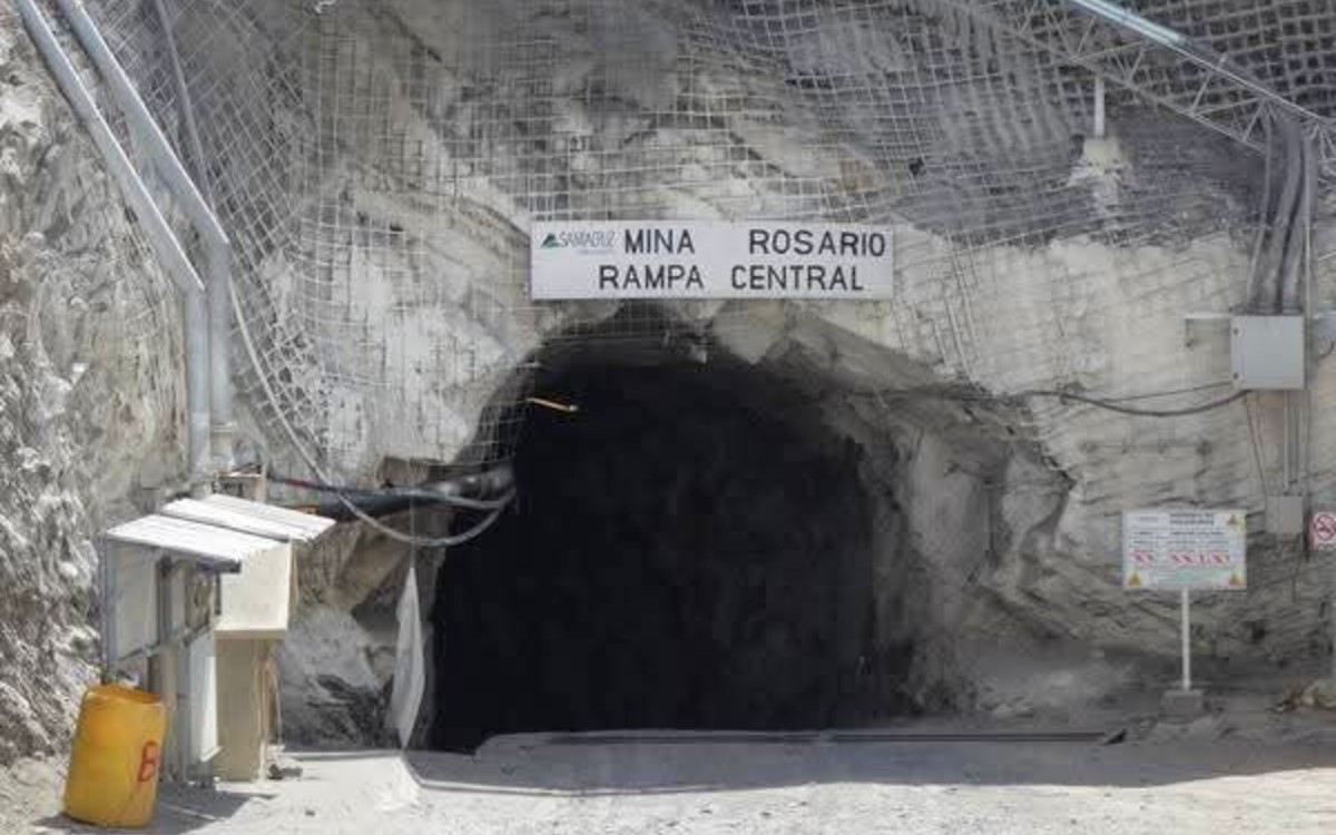 Cuatro mineros atrapados en Sinaloa; activan operativo para rescate Cuatro mineros atrapados en Sinaloa; activan operativo para rescate
