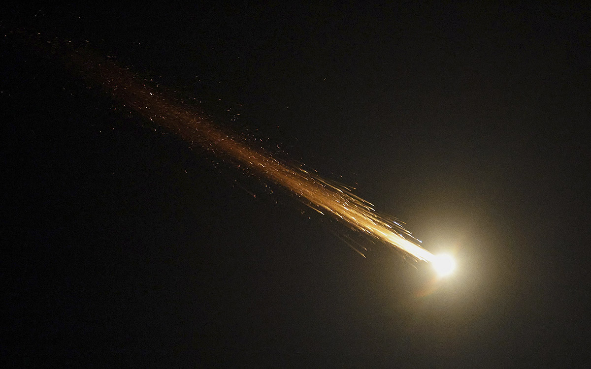 EE.UU. e Israel intercambian ataques con Irán por tercer día consecutivo EE.UU. e Israel intercambian ataques con Irán por tercer día consecutivo