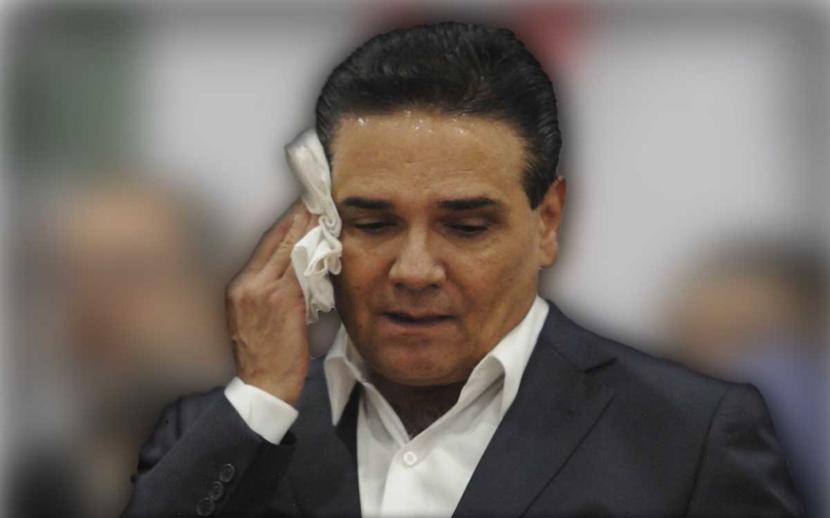 Giran orden de aprehensión contra Silvano Aureoles por homicidio, tortura y abuso de autoridad Giran orden de aprehensión contra Silvano Aureoles por homicidio, tortura y abuso de autoridad