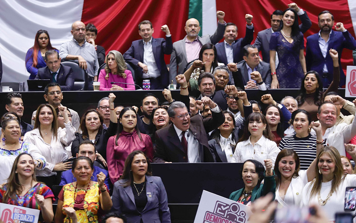Aristegui en Vivo: Perfilan plan B de reforma electoral tras rechazo; ponen tope a pensiones 'doradas'; asesinan a exdirigente sindical (12/03/2026)