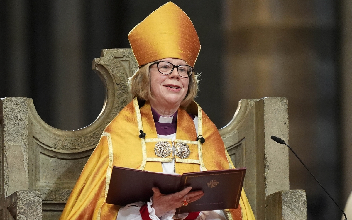 Sarah Mullally hace historia al convertirse en la primera arzobispa de la Iglesia anglicana Sarah Mullally hace historia al convertirse en la primera arzobispa de la Iglesia anglicana