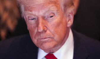 Trump amenaza a China con aranceles del 50 % si proporciona armas a Irán