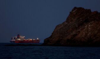 Casa Blanca tacha de falsas las informaciones iraníes sobre nuevo cierre de Ormuz