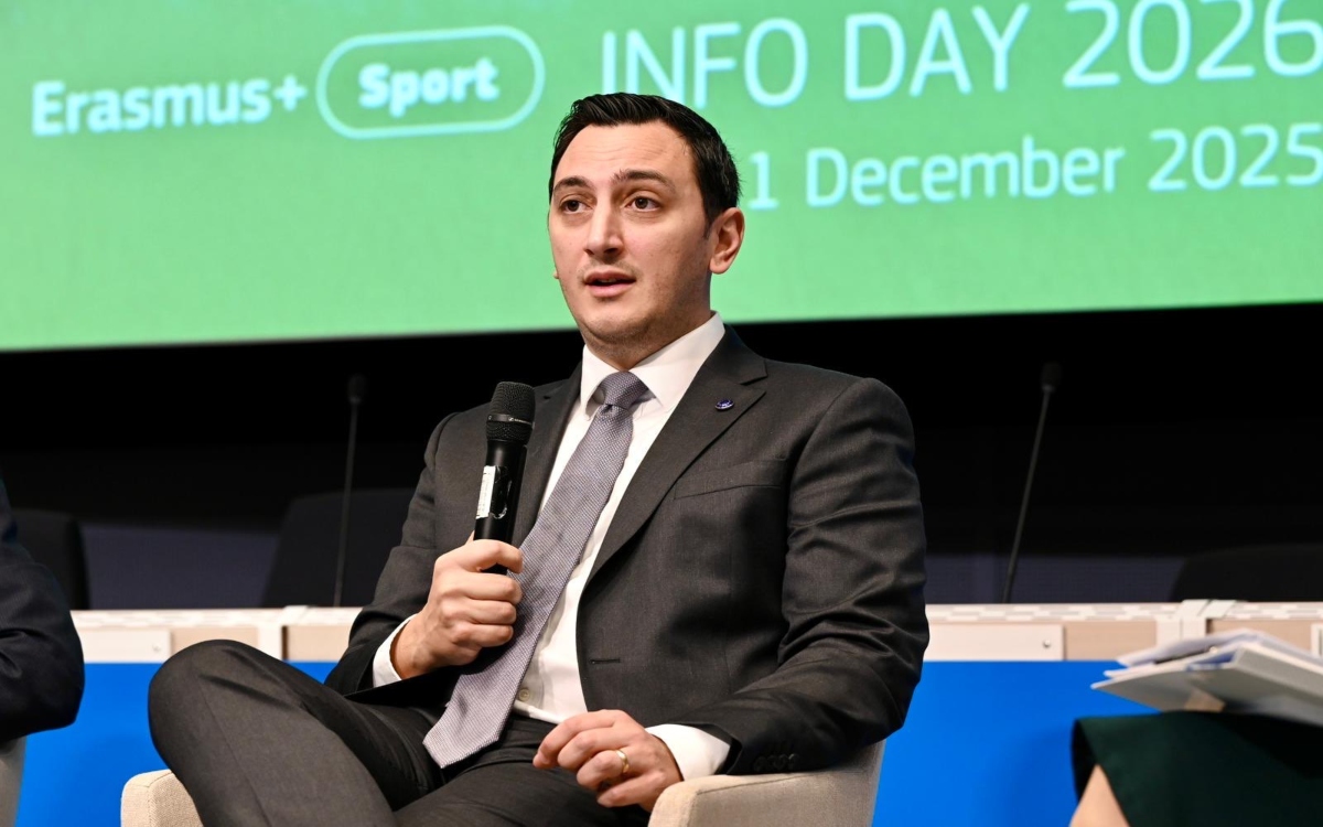 UE considera un grave error levantar la sanción a nadadores rusos y bielorrusos UE considera un grave error levantar la sanción a nadadores rusos y bielorrusos