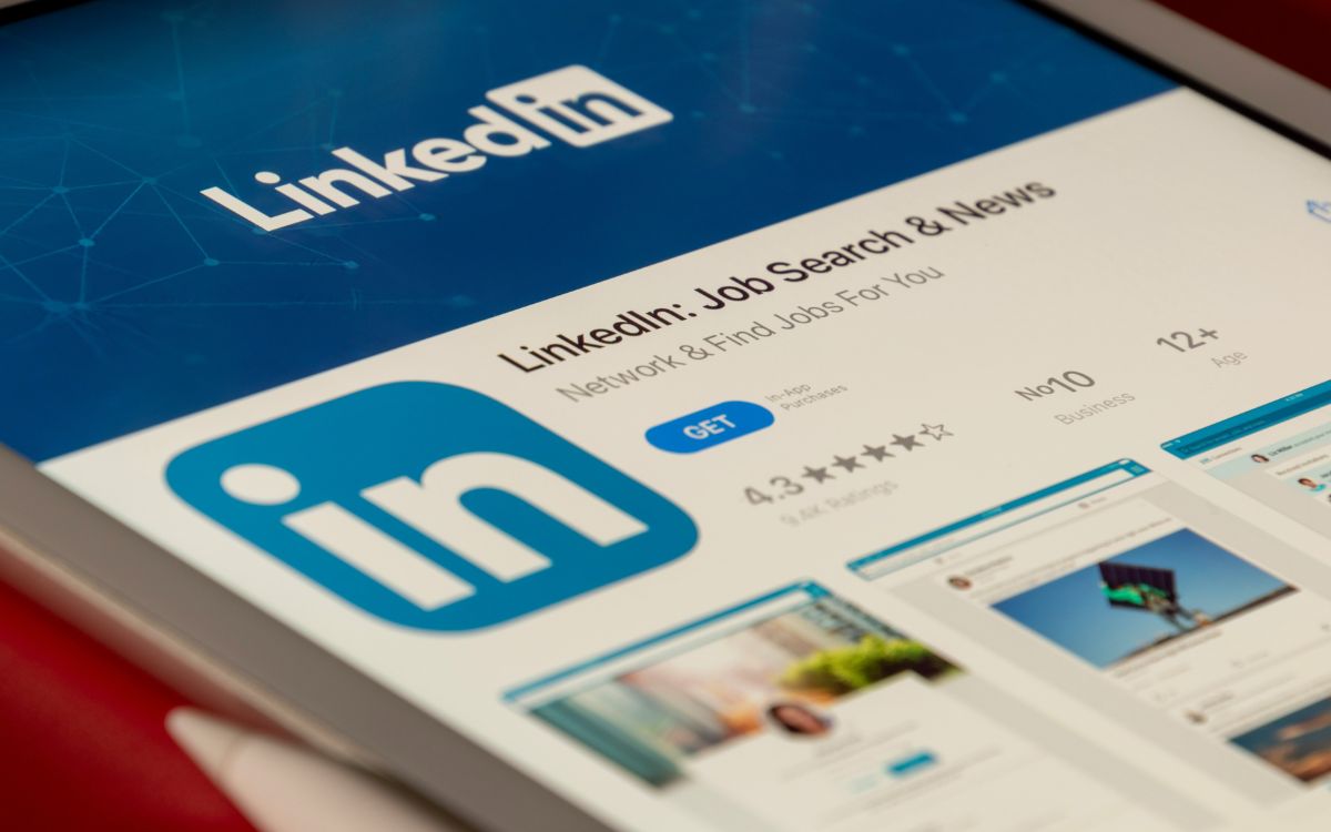 LinkedIn lleva años espiando e inyectando malware en el navegador de sus usuarios, según informe LinkedIn lleva años espiando e inyectando malware en el navegador de sus usuarios, según informe