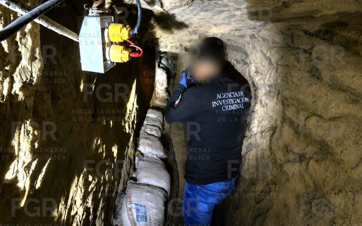 Aseguran túnel utilizado para robar combustible de Pemex Santa Catarina, Nuevo León | Video Aseguran túnel utilizado para robar combustible de Pemex Santa Catarina, Nuevo León | Video