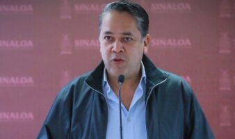 Exsecretario de Finanzas de Sinaloa también se entregó a Estados Unidos