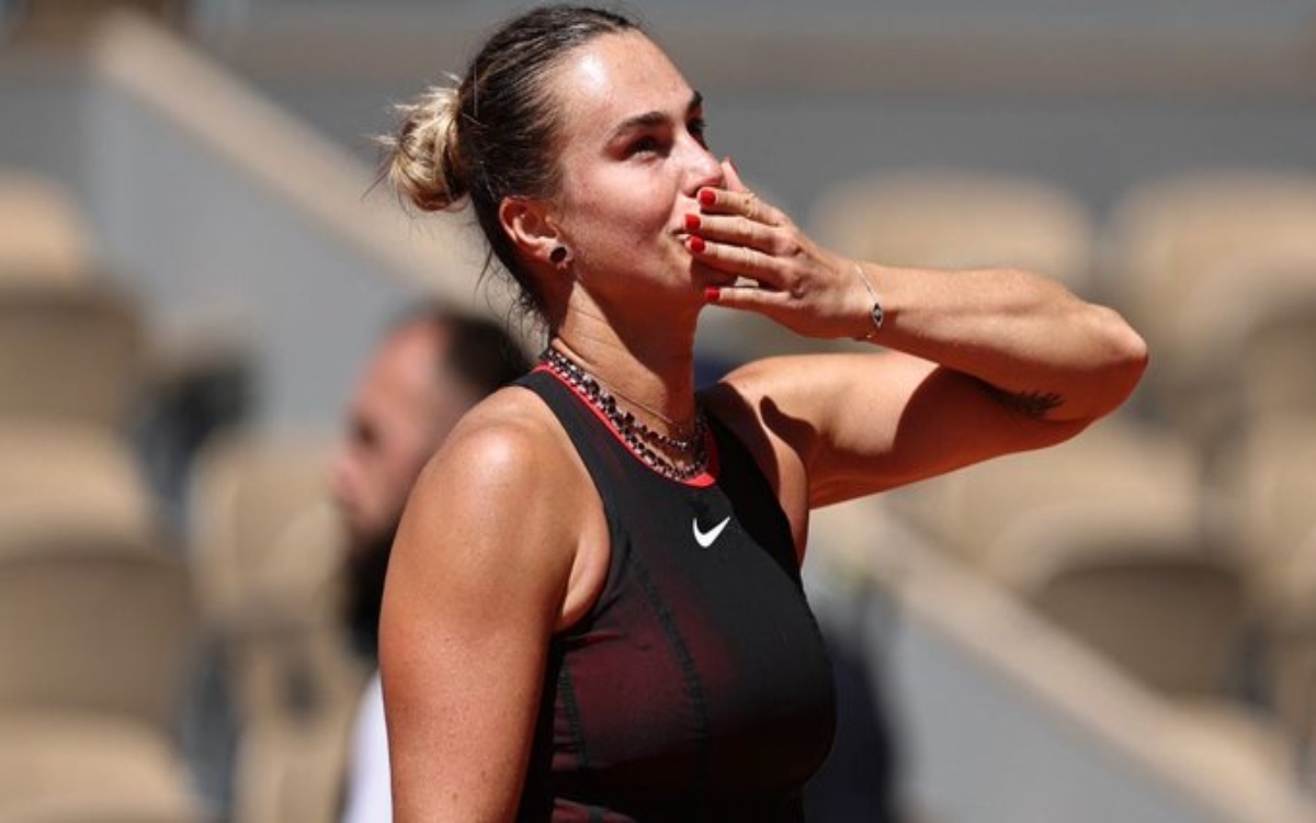 Roland Garros 2026: Responde Sabalenka a las críticas por su collar de diamantes: ‘si luzco bien, juego mejor’ | Video