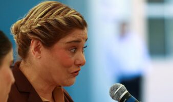 Morena exige juicio político contra la gobernadora de Chihuahua