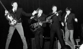 Universal firma acuerdo comercial por películas de The Beatles
