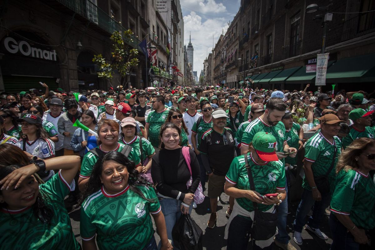 Medio millón de personas celebró inicio del Mundia