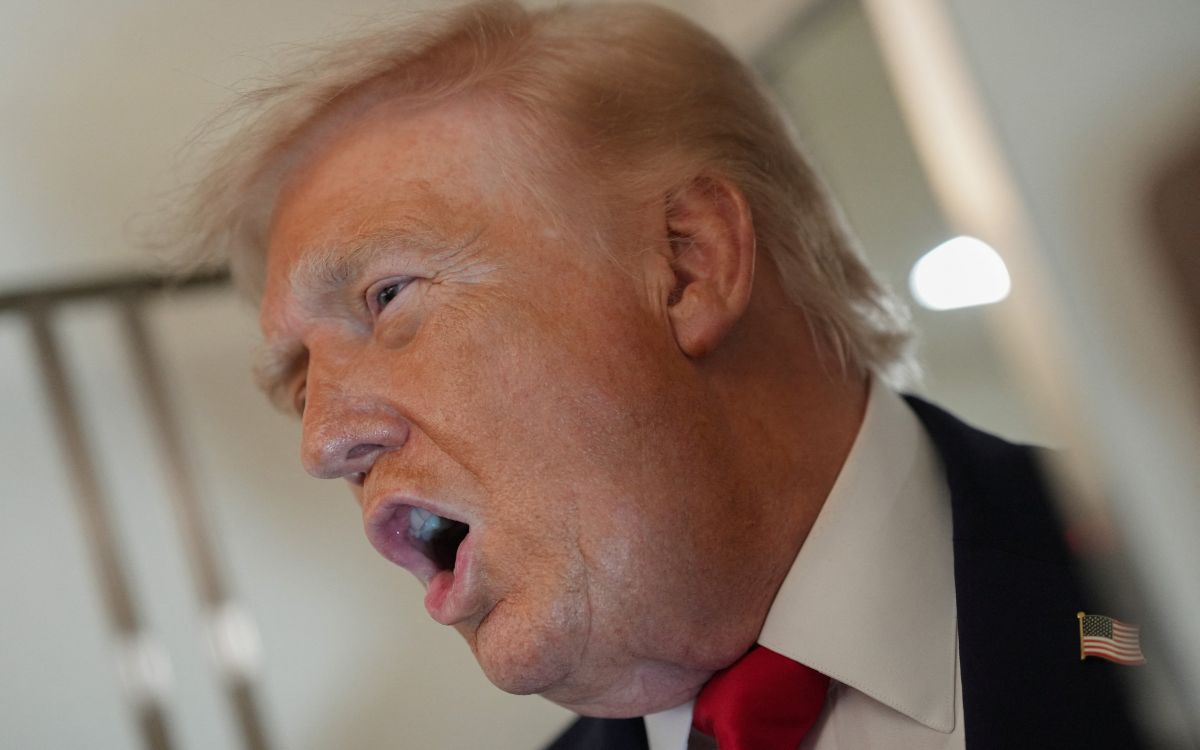Trump anuncia ataques contra Irán por burlarse de EE.UU. con