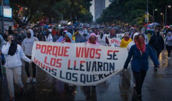 'Que no sea otra vez el uso político del caso Ayotzinapa para desviar la atención': periodista