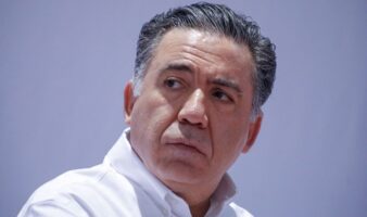 Inzunza anuncia su intención de mantenerse en el Senado hasta 2030; no sería candidato a la gubernatura