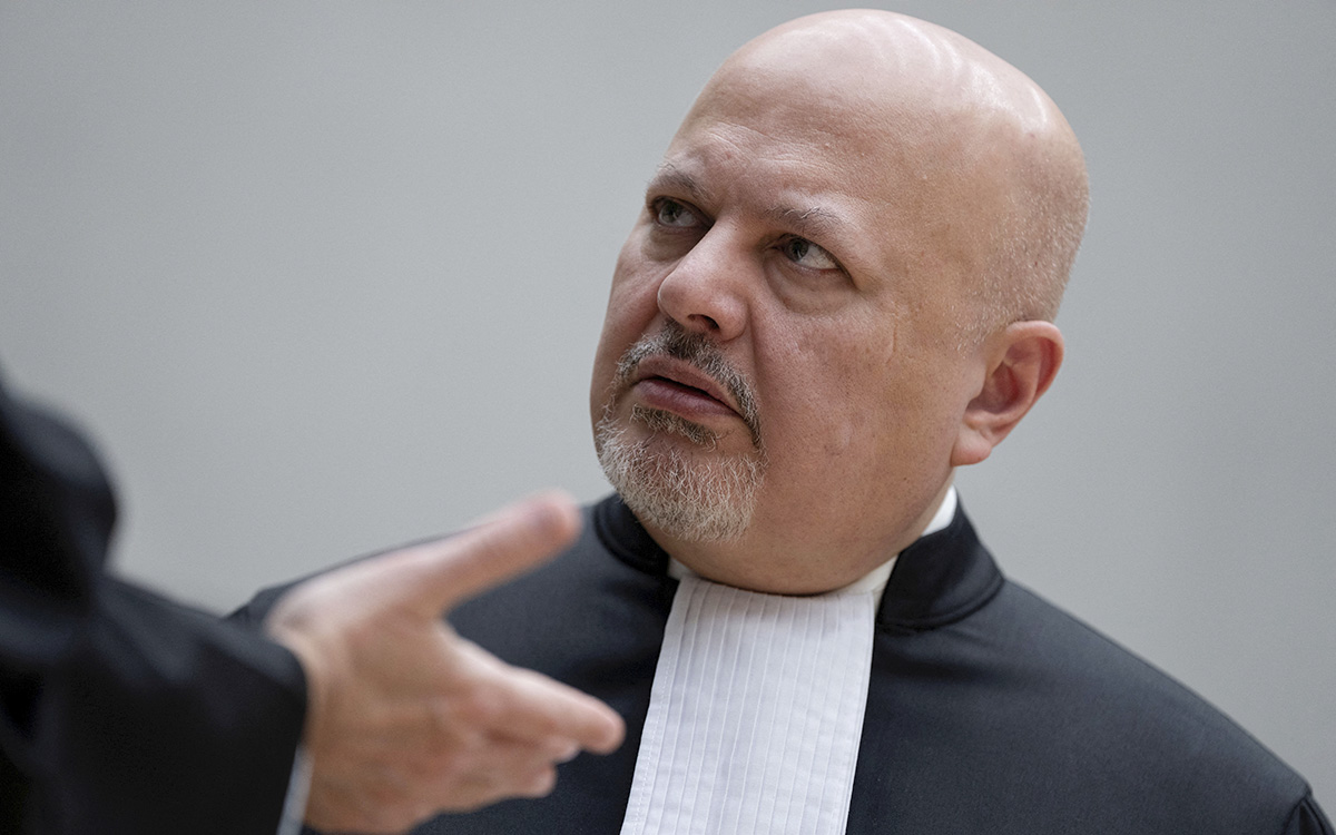 La CPI suspende al fiscal jefe Karim Khan por acus
