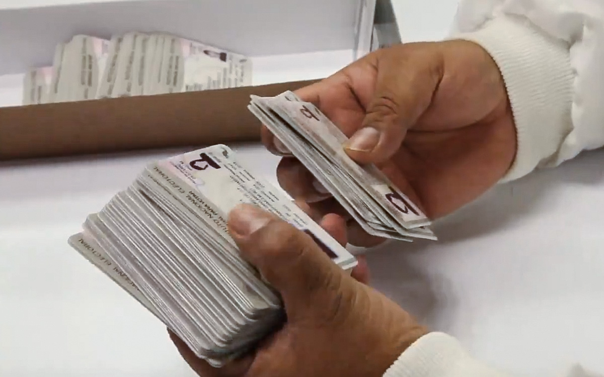 INE presenta nueva Credencial para Votar con 25 me