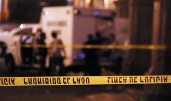 Asesinan a dos personas dentro de un vehículo en Paseo de la Reforma; investigan ataque directo