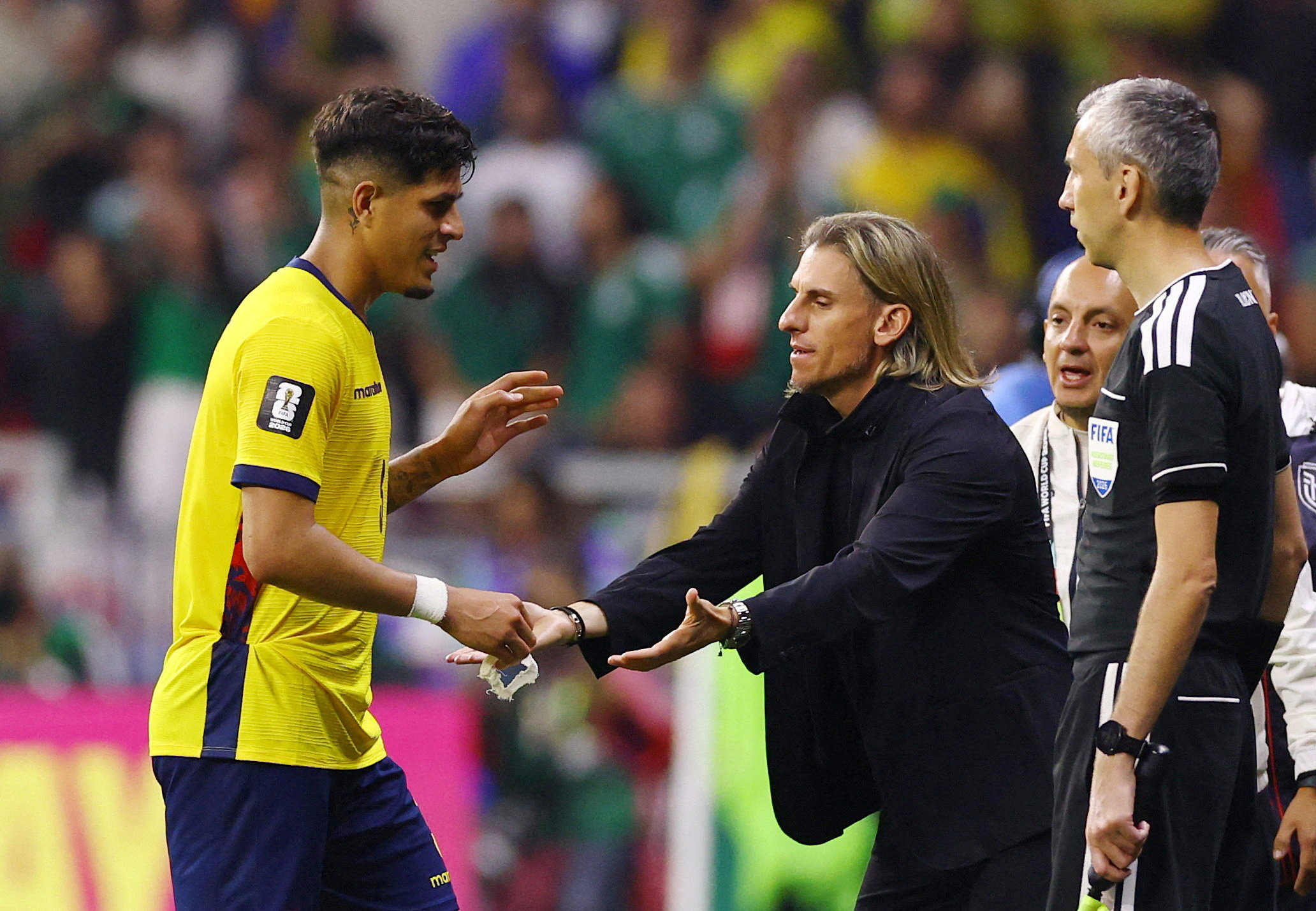 Federación ecuatoriana presenta reclamo ante FIFA por incidentes en México Federación ecuatoriana presenta reclamo ante FIFA por incidentes en México