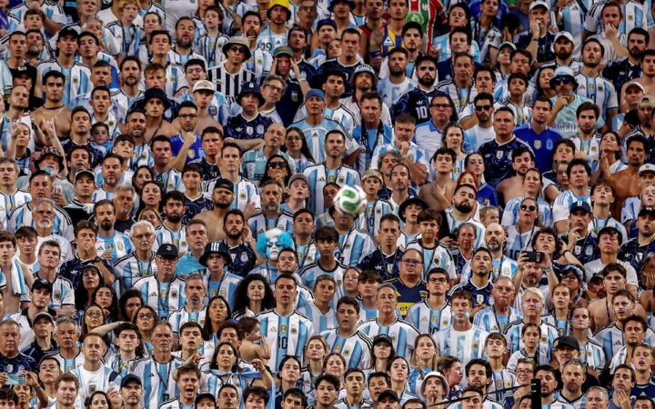AFA considera 'exageradas' sanciones de la FIFA y pide al público mejorar comportamiento AFA considera 'exageradas' sanciones de la FIFA y pide al público mejorar comportamiento