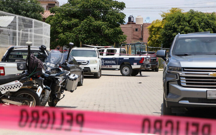Periodistas exigen justicia por el asesinato de Alejandro Leyva en Oaxaca Periodistas exigen justicia por el asesinato de Alejandro Leyva en Oaxaca