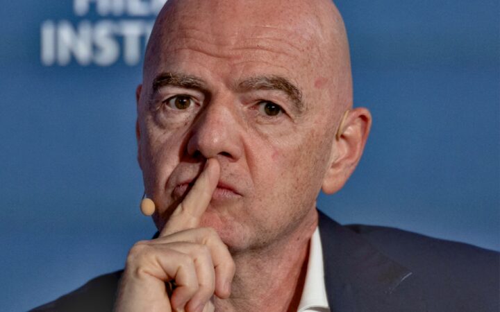 Infantino y la FIFA se echan para atrás y retiran plan para privatizar el Mundial