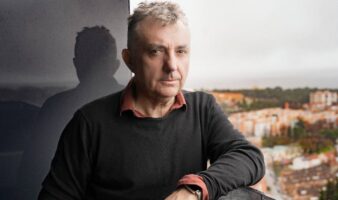 “Lo más importante que construimos en nuestra vida son las relaciones, los afectos y el amor”: Manuel Vilas