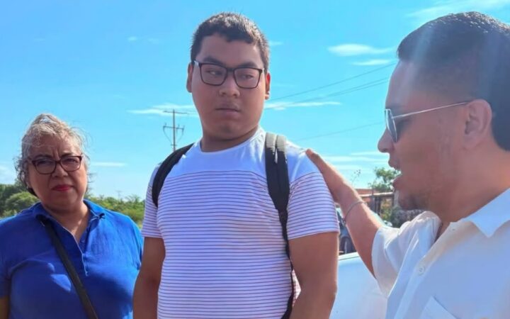 Ángel, joven autista expulsado por la Universidad Bienestar en Oaxaca, regresa a las aulas tras amparo Ángel, joven autista expulsado por la Universidad Bienestar en Oaxaca, regresa a las aulas tras amparo