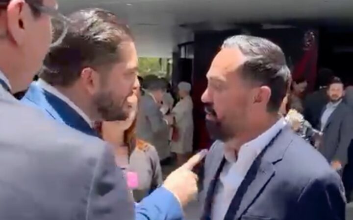 Carlos Gutiérrez y Arturo Ávila intercambian insultos en el Senado Carlos Gutiérrez y Arturo Ávila intercambian insultos en el Senado