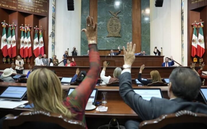 Congreso de Sinaloa pospone sesión para definir al gobernador interino Congreso de Sinaloa pospone sesión para definir al gobernador interino