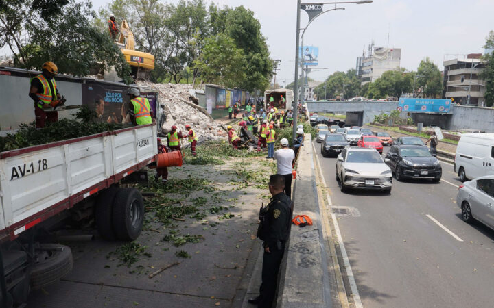 Derrumbe en Viaducto exhibe riesgo de edificios dañados que siguen sin intervención: especialista Derrumbe en Viaducto exhibe riesgo de edificios dañados que siguen sin intervención: especialista