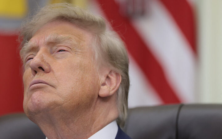 Trump reduce de 18 a 11 las vacunas infantiles recomendadas para todos los niños en EE.UU.