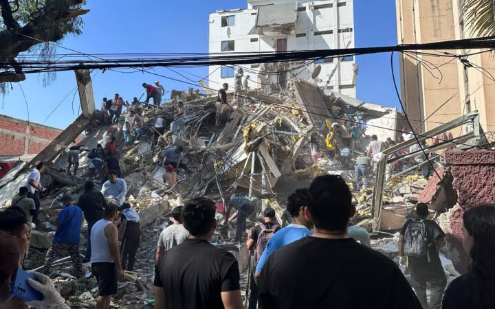 Colombia declara desastre nacional; suman 111 muertos por fuerte sismo Colombia declara desastre nacional; suman 111 muertos por fuerte sismo