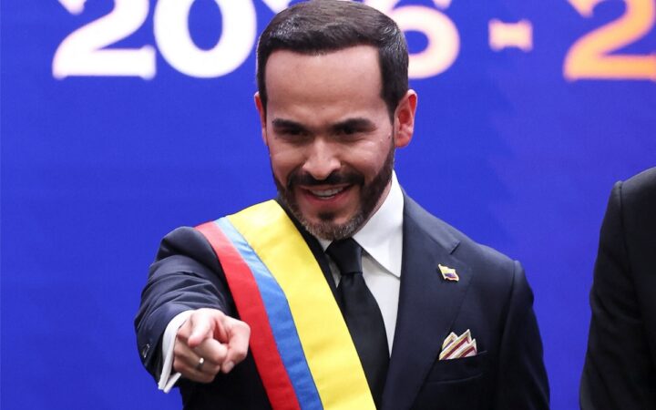 El primer discurso de De la Espriella: de la "batalla cultural" al "fracking sostenible" El primer discurso de De la Espriella: de la "batalla cultural" al "fracking sostenible"
