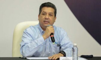 García Cabeza de Vaca se destapa para 2030 y acusa persecución política