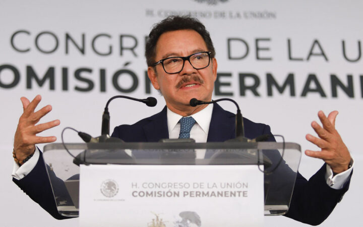 Mier sale en defensa de Rocha Moya: ‘Honra su trayectoria’ y ‘se desprende del fuero’ Mier sale en defensa de Rocha Moya: ‘Honra su trayectoria’ y ‘se desprende del fuero’