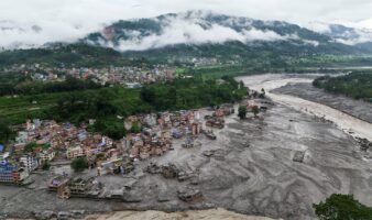 Qué se sabe de la riada que devastó Nepal y Tíbet