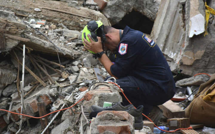 Dos historias milagrosas tras los devastadores terremotos en Venezuela y Colombia Dos historias milagrosas tras los devastadores terremotos en Venezuela y Colombia
