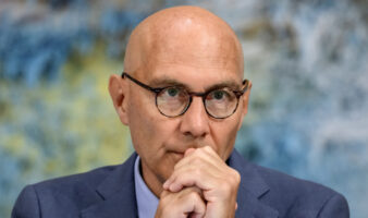 ONU urge regular la IA ante un creciente 'riesgo existencial'