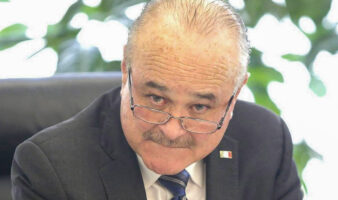 Crismón fue elegida de una lista de cinco empresas que dio Sener a Ingemar: Ruffo Appel