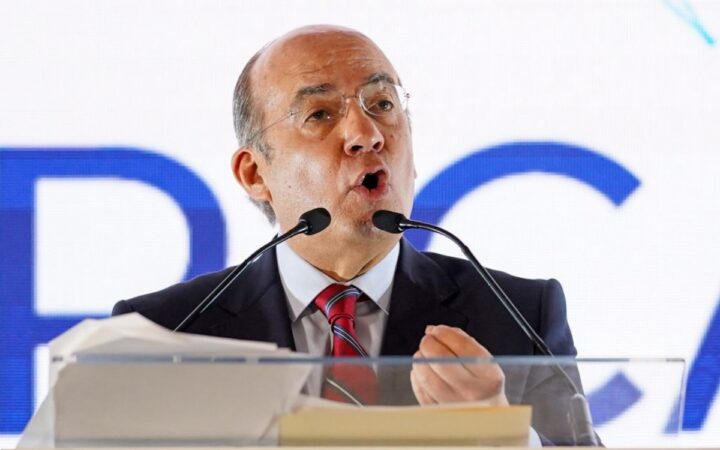 Calderón: ‘hay un regreso a la dictadura perfecta’ Calderón: ‘hay un regreso a la dictadura perfecta’