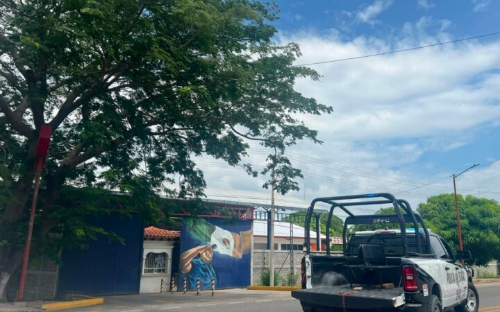 Fuerzas federales y estatales toman el control de la Policía Municipal de Juchitán, Oaxaca Fuerzas federales y estatales toman el control de la Policía Municipal de Juchitán, Oaxaca