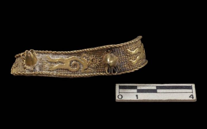 Regresa a México brazalete zapoteca que podría pertenecer al lote "Joyas del pescador" Regresa a México brazalete zapoteca que podría pertenecer al lote "Joyas del pescador"