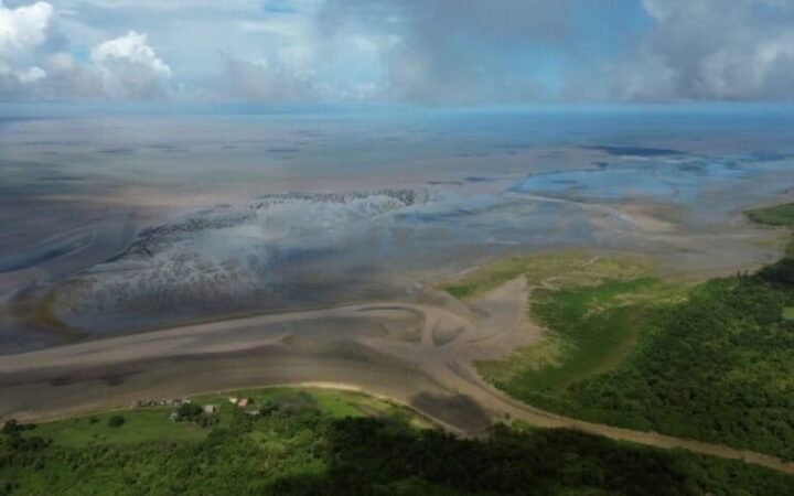 El Atlántico avanza hacia la costa y cambia la vida en la desembocadura del Amazonas | Mongabay Latam El Atlántico avanza hacia la costa y cambia la vida en la desembocadura del Amazonas | Mongabay Latam