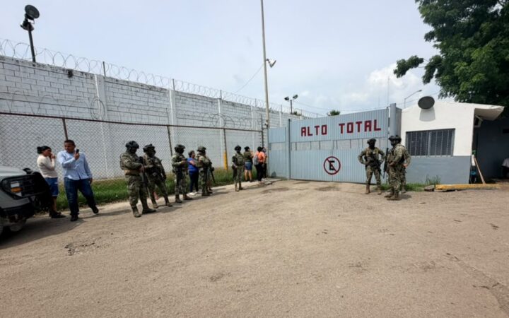 Al menos 10 muertos y 16 heridos por riña en penal de Mazatlán Al menos 10 muertos y 16 heridos por riña en penal de Mazatlán