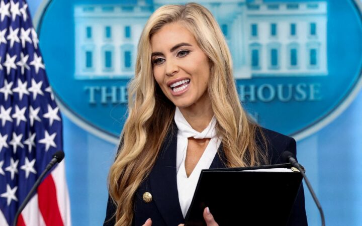 Trump despide a secretaria de prensa... duró menos de una semana Trump despide a secretaria de prensa... duró menos de una semana