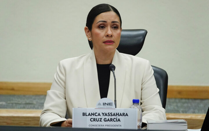 Blanca Cruz ofrece facilitar investigaciones sobre presuntas irregularidades en el INE; confirma tres renuncias Blanca Cruz ofrece facilitar investigaciones sobre presuntas irregularidades en el INE; confirma tres renuncias