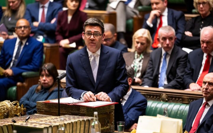 Burnham: 'muy probable' que Irán coordinara presunto plan contra base británica Burnham: 'muy probable' que Irán coordinara presunto plan contra base británica