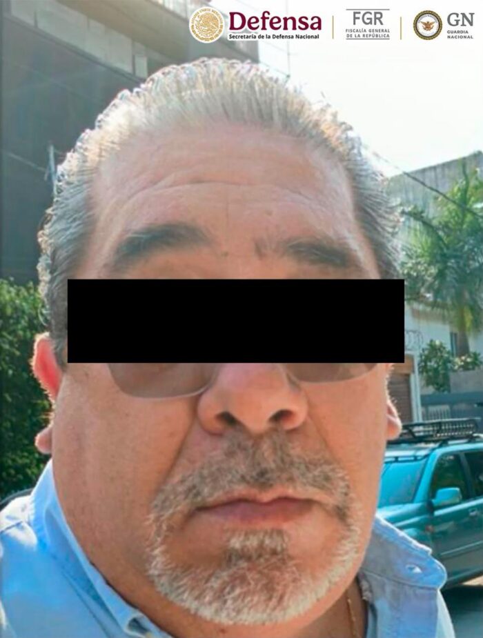 El Gabinete de Seguridad señaló que el "Ingeniero" cuenta con cargos en San Diego, California, por conspiración para el tráfico de drogas y durante su captura se decomisaron armas, droga y un vehículo.